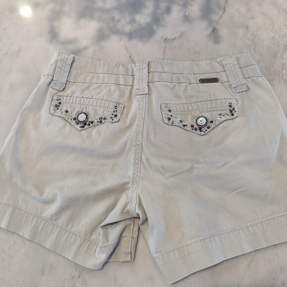 #30 BKE Mollie Style Beige Shorts with Embellishments Decorative Pockets Sz 26 - Picture 4 of 5